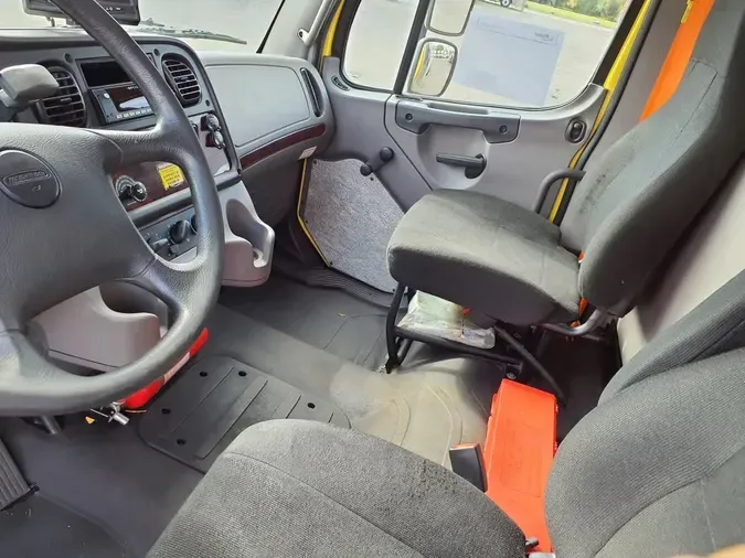 2017 FREIGHTLINER/MERCEDES M2 106381558992d14f6df7332f382a9f14961