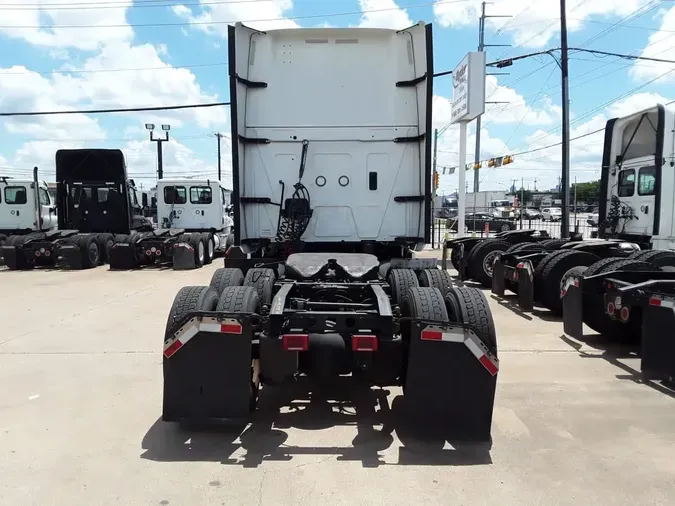 2019 NAVISTAR INTERNATIONAL LT625 SLPR CAB