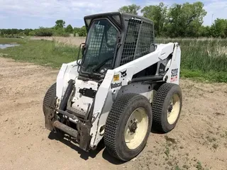 2004 Bobcat S220