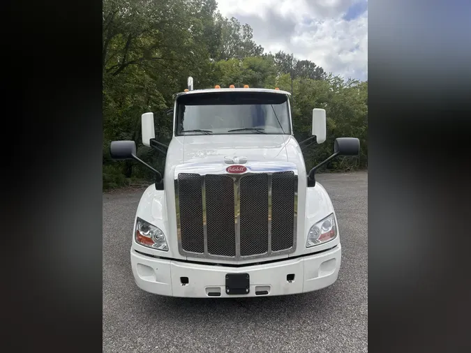 2022 Peterbilt 579