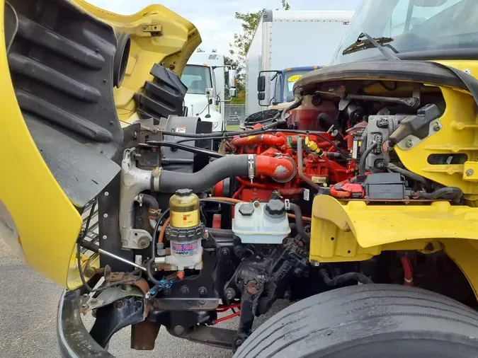 2016 FREIGHTLINER/MERCEDES M2 106