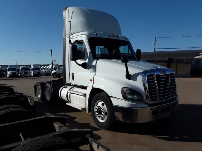 2020 FREIGHTLINER/MERCEDES CASCADIA 125