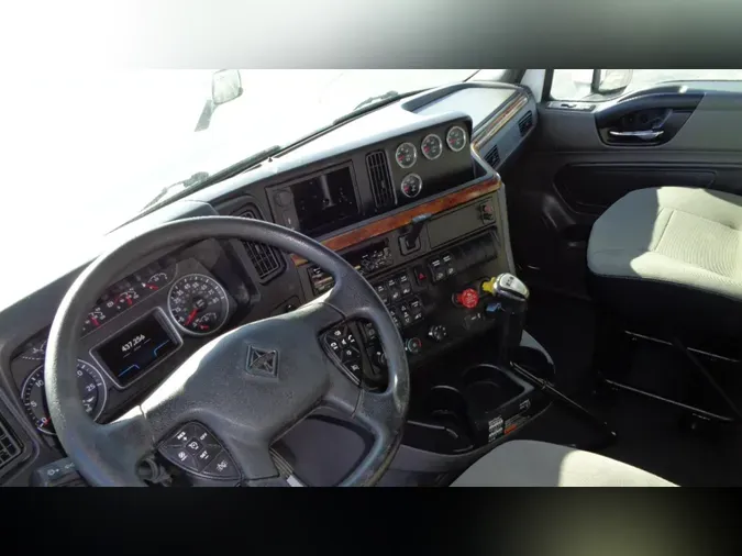 2021 International LT625