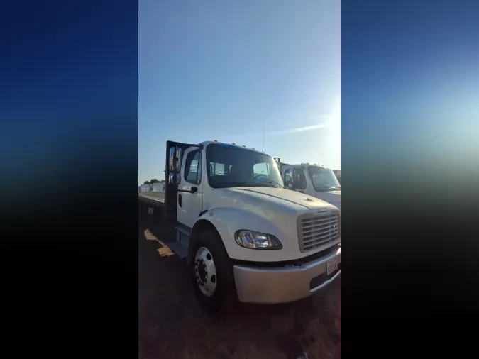 2017 FREIGHTLINER M2 106