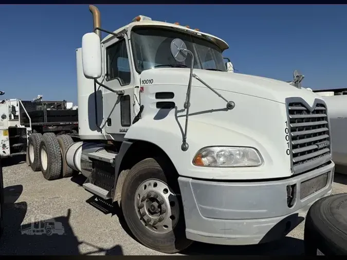 2013 MACK PINNACLE CXU613382f11b065dc63478c0ffea858a81dbb