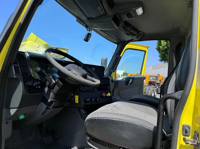 2023 International LT625