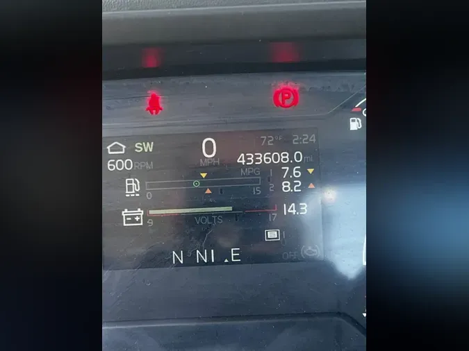 2018 VOLVO VNL64T-300