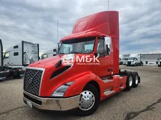 2020 VOLVO VNL62T300