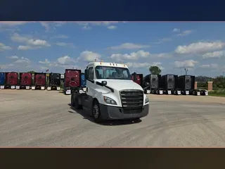2019 Freightliner Cascadia 126