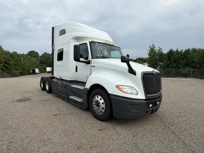 2022 International LT625