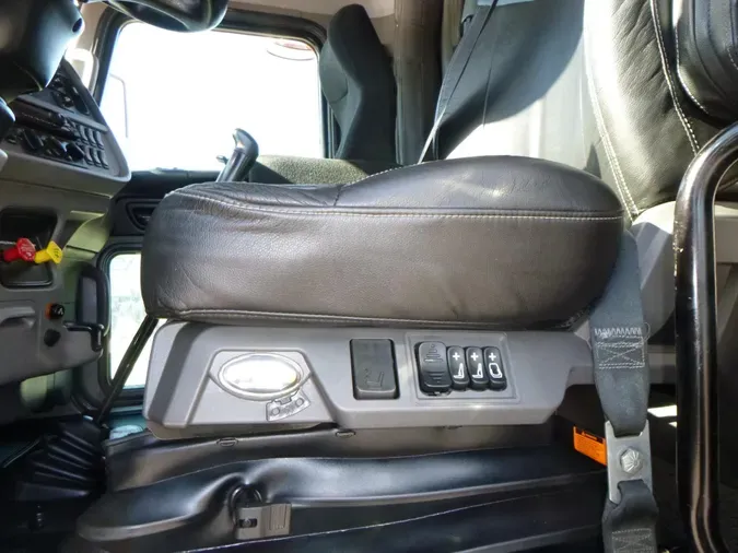 2019 Peterbilt 389