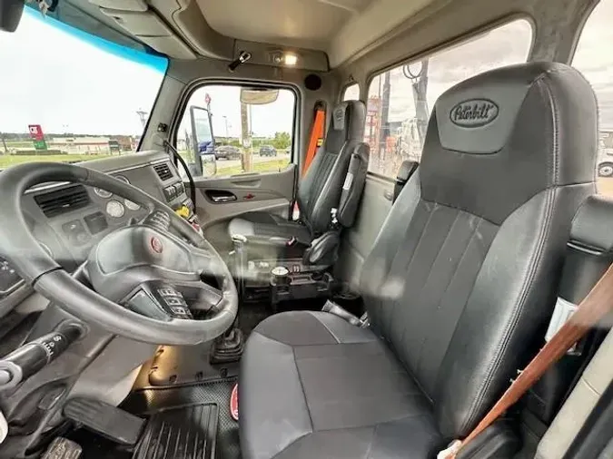 2020 Peterbilt 567