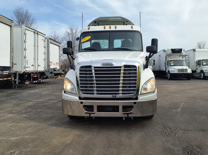 2019 FREIGHTLINER/MERCEDES CASCADIA 125