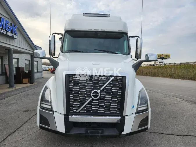 2021 VOLVO VNL64T760