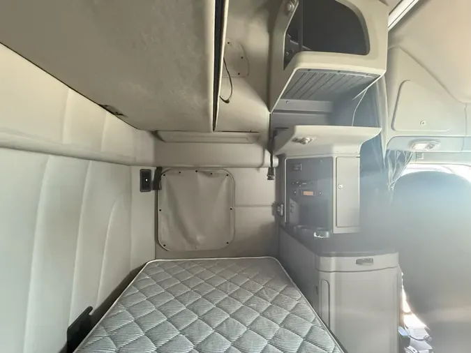 2021 Peterbilt 579
