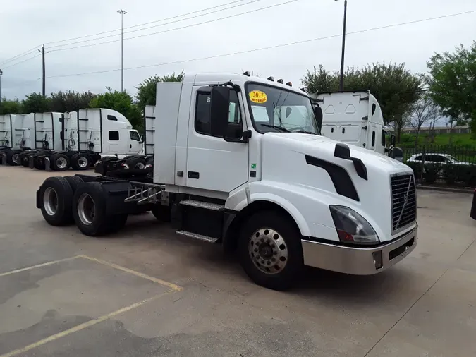 2017 VOLVO VNL64TRACTOR