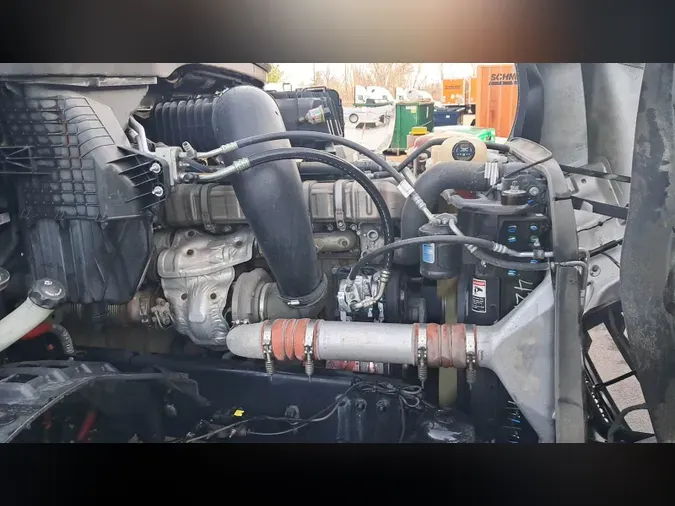 2020 Freightliner Cascadia 126