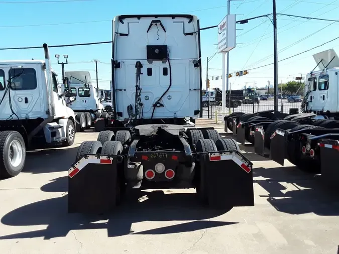 2017 FREIGHTLINER/MERCEDES CASCADIA 125
