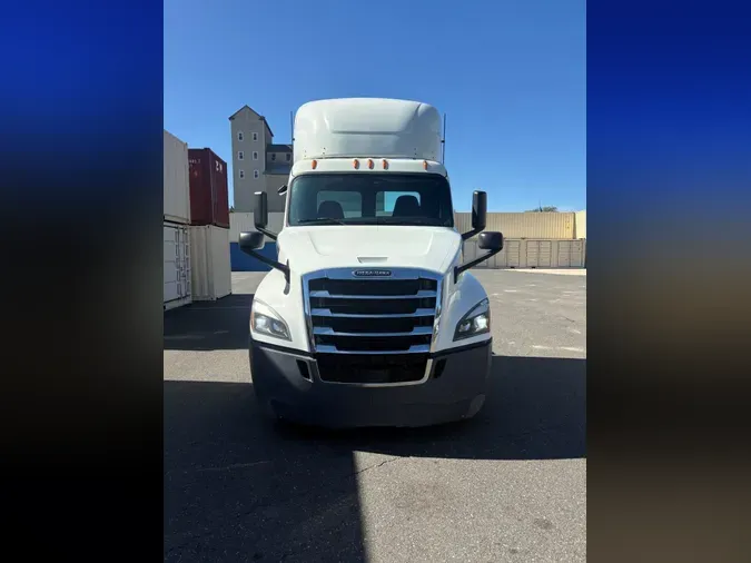 2020 FREIGHTLINER/MERCEDES NEW CASCADIA 126