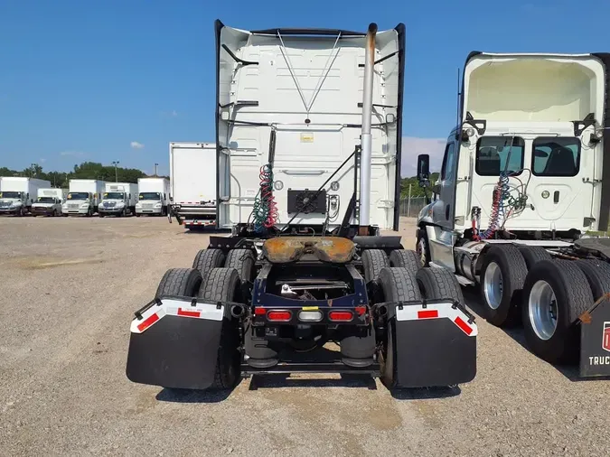2020 VOLVO VNL64T-760