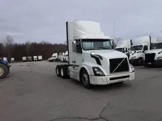 2018 Volvo VNL300