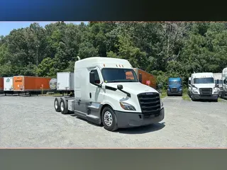 2021 Freightliner Cascadia 126