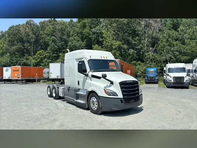 2021 Freightliner Cascadia 126384a6610b76348c78b9ffa20d0417859