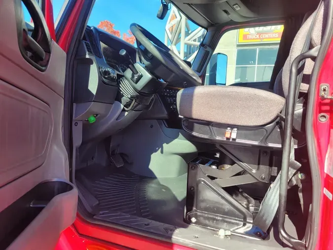 2022 International LT625
