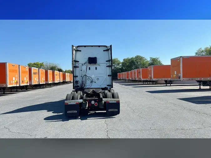 2022 Freightliner Cascadia 126384cba54c0882848d41d2eeee177ec19