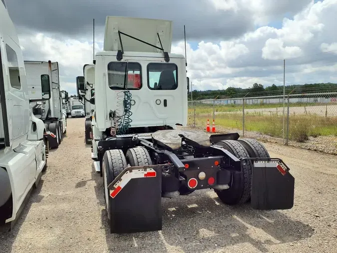 2020 FREIGHTLINER CASCADIA 113