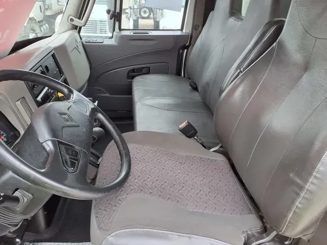 2018 NAVISTAR INTERNATIONAL 4300 LP