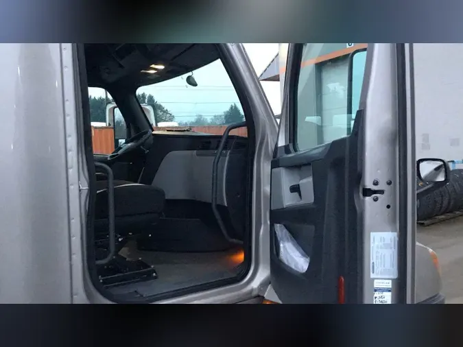 2020 Freightliner Cascadia