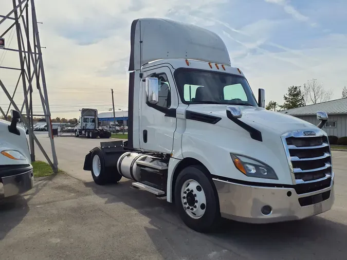 2019 FREIGHTLINER/MERCEDES NEW CASCADIA 126