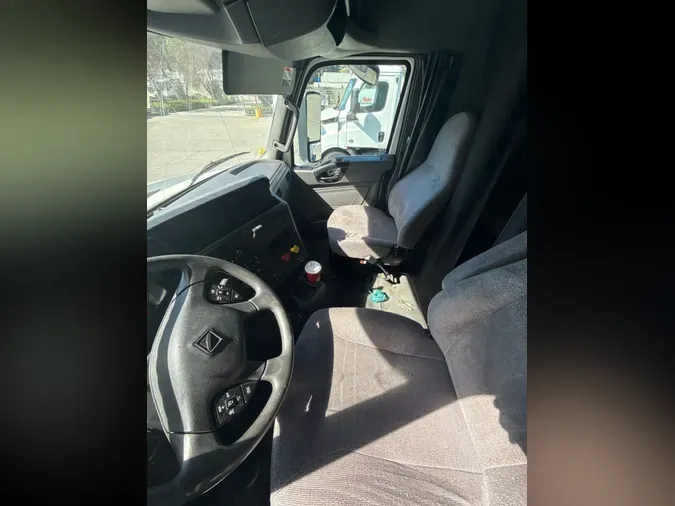 2020 NAVISTAR INTERNATIONAL LT625 SLPR CAB