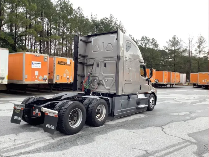 2021 Freightliner Cascadia