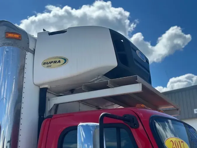 2017 FREIGHTLINER M2