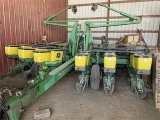 1997 JOHN DEERE 1760