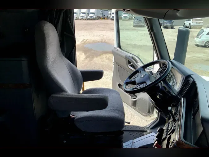 2021 INT LT625 6x4