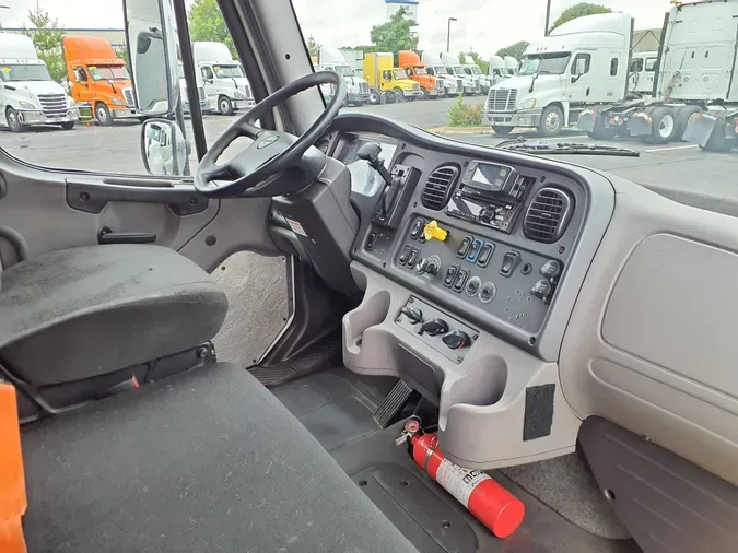 2019 FREIGHTLINER/MERCEDES M2 106