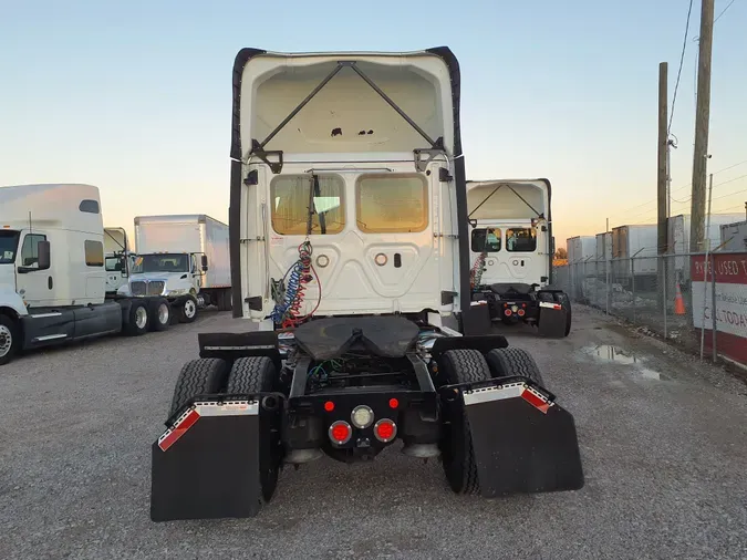 2019 FREIGHTLINER/MERCEDES NEW CASCADIA 126