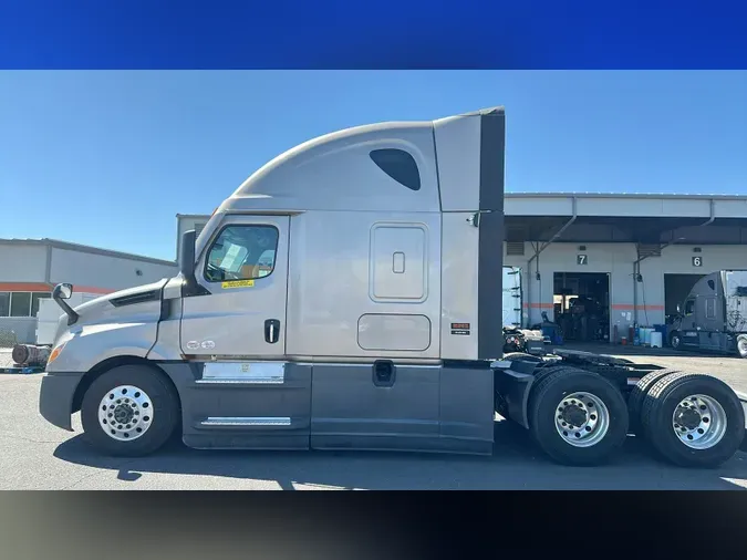 2025 Freightliner Cascadia 12638634be6ca5ee6ebe893095df01bf90c