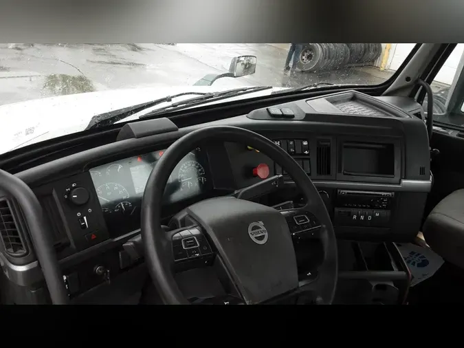 2019 Volvo VNL300