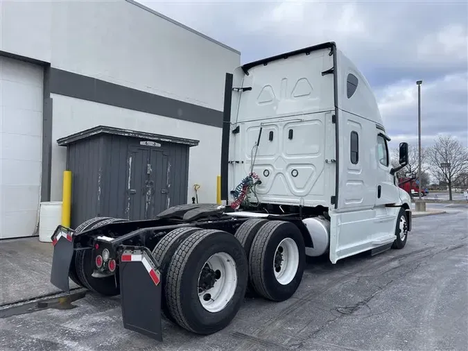 2020 FREIGHTLINER CA126