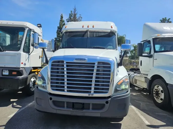 2017 FREIGHTLINER/MERCEDES CASCADIA 125