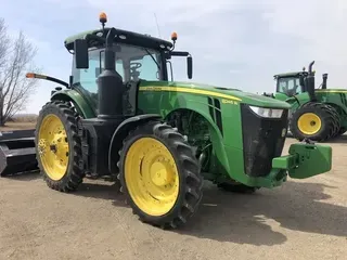 2018 John Deere 8245R