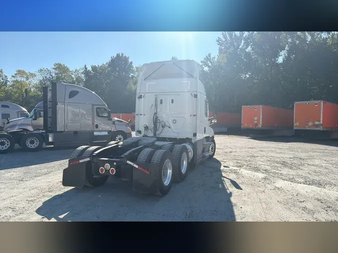 2022 Freightliner Cascadia 126386c0ea2fa5cf4bb4d2eaab84e07bee3