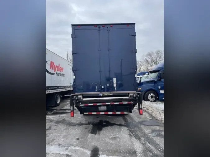 2017 FREIGHTLINER/MERCEDES M2 106