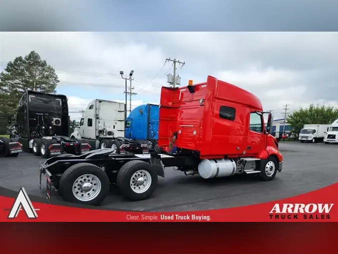 2021 VOLVO VNL740