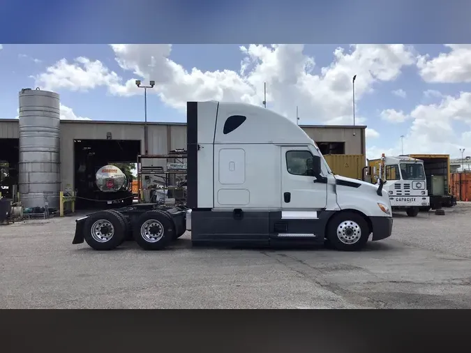 2021 Freightliner Cascadia