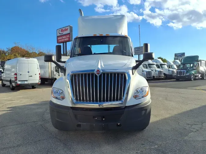 2021 NAVISTAR INTERNATIONAL LT625 DAYCAB S/A